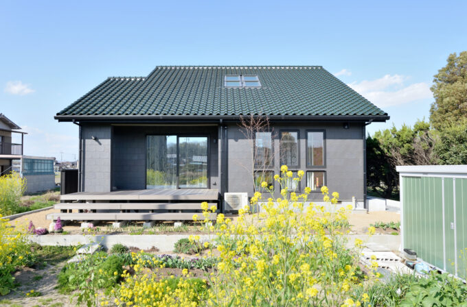 株式会社コスミック・ガーデン